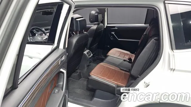 Volkswagen Tiguan — Фото автомобиля 13