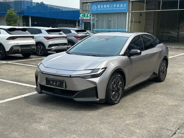 Фотография автомобиля — Toyota bZ3