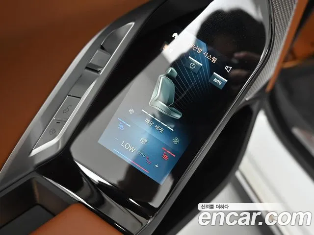 BMW 7-Series 7 серия (G70) 740i xDrive M Sport — Фото автомобиля 16
