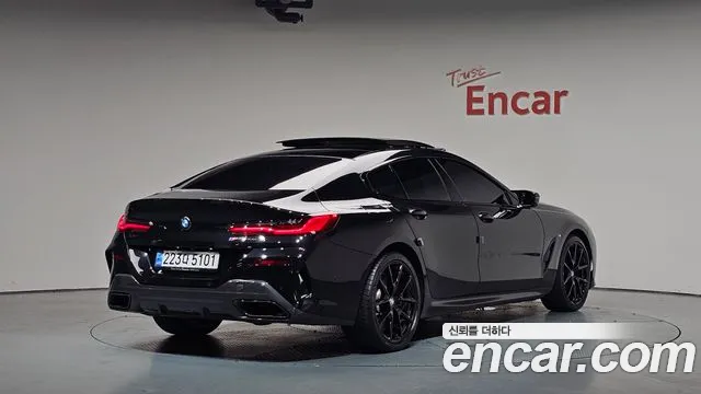 BMW 8-Series — Фото автомобиля 2