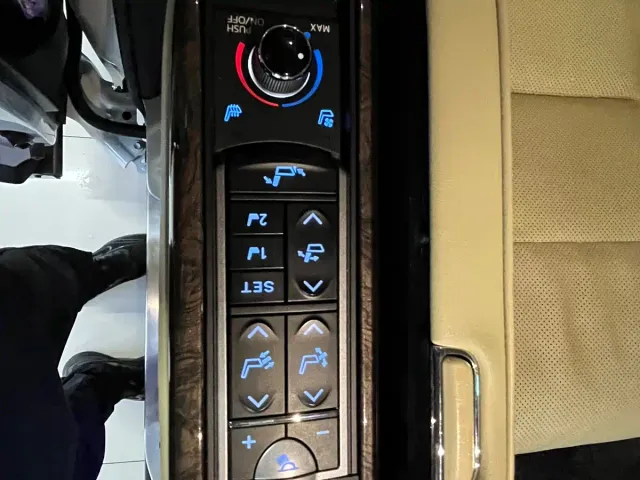 Toyota Vellfire — Фото автомобиля 8
