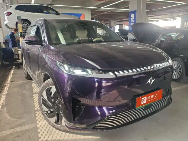 Dongfeng eπ 008 — Фото автомобиля 2