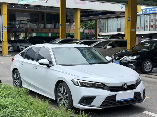 Honda Civic — Фото автомобиля 3