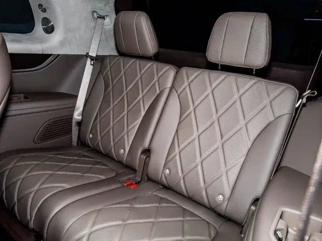 AITO Wenjie AITO M9 2025 Extended Range Ultra 52kWh 6-Seater — Фото автомобиля 10
