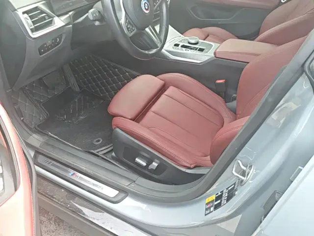 BMW i4 — Фото автомобиля 19