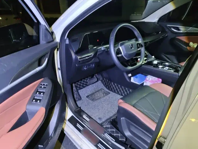 Changan Eado — Фото автомобиля 12