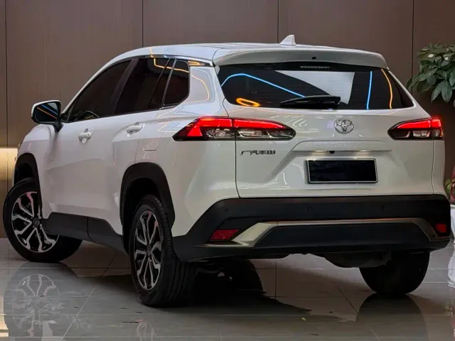 Toyota Frontlander — Фото автомобиля 16