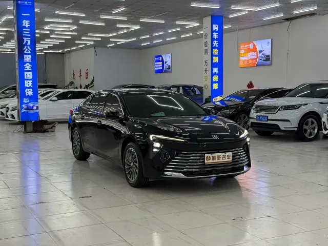 Buick LaCrosse — Фото автомобиля 3