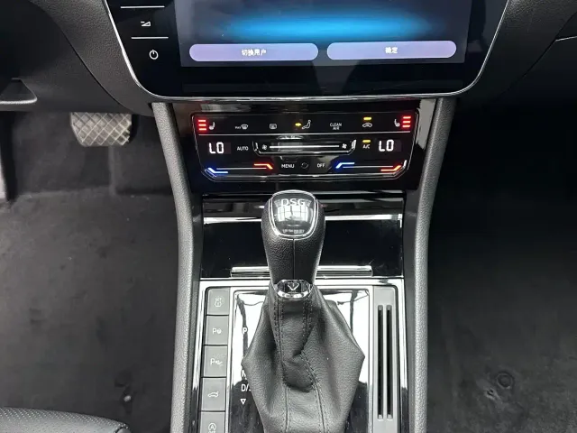 Skoda Superb — Фото автомобиля 15