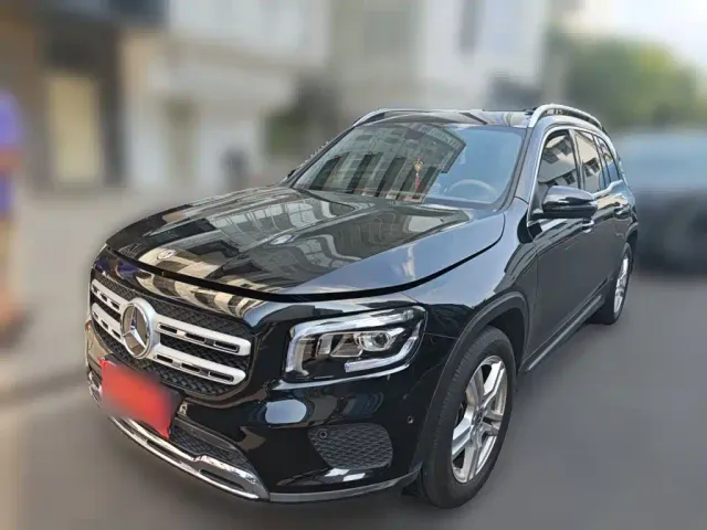 Фотография автомобиля — Mercedes-Benz GLB-Class