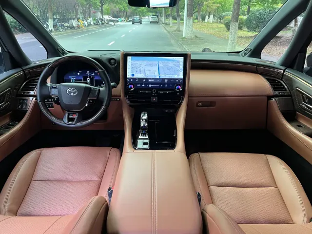 Toyota Alphard — Фото автомобиля 7