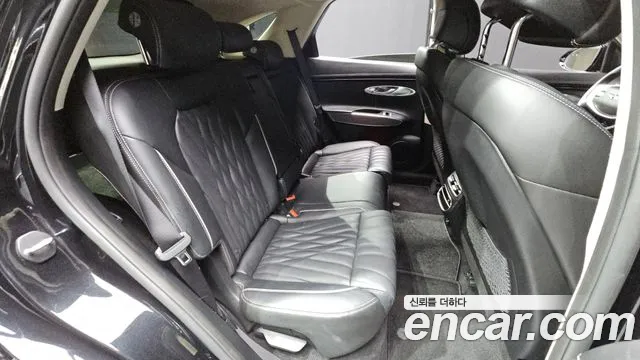 Genesis GV70 — Фото автомобиля 17