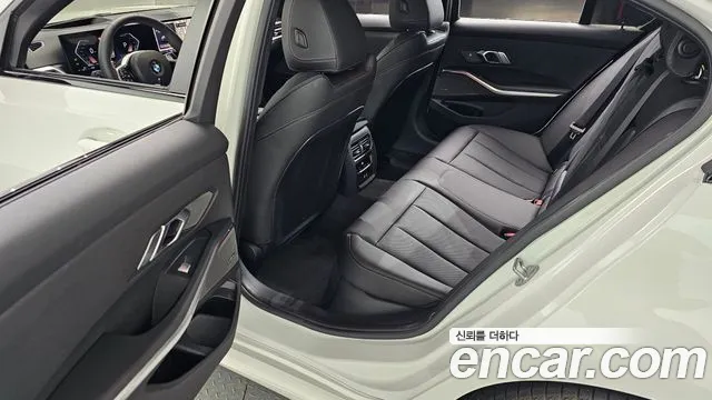 BMW 3-Series 3 серия (G20) 320i M Sport — Фото автомобиля 9