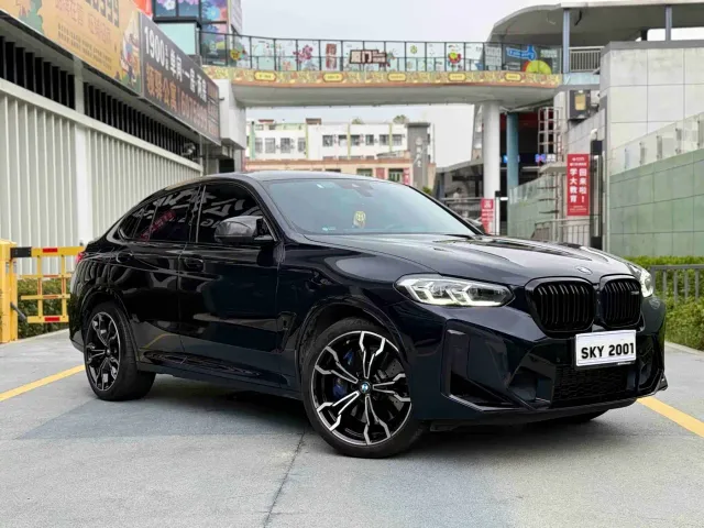 Фотография автомобиля — BMW X4 M