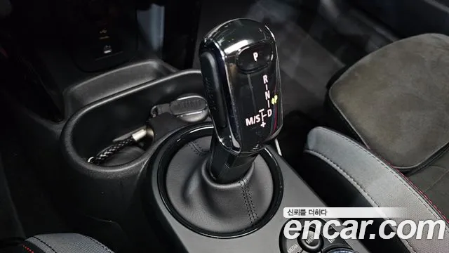 MINI Cooper — Фото автомобиля 12