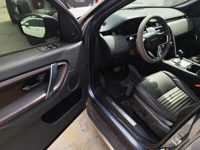 Land Rover Discovery Sport — Фото автомобиля 11