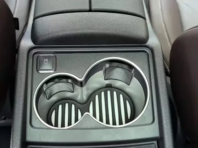 Mercedes-Benz V-Class — Фото автомобиля 21