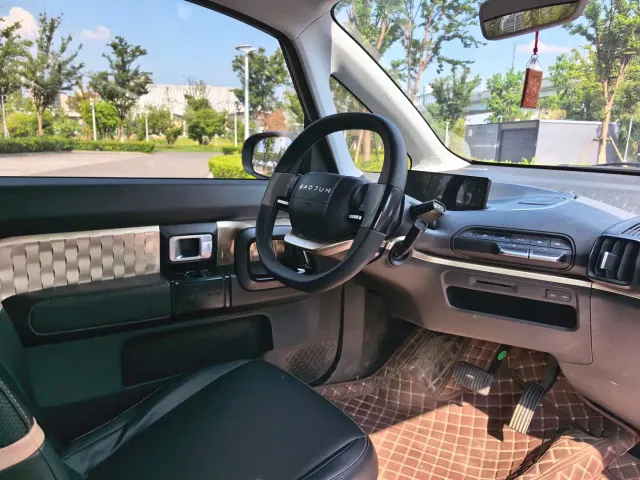 Baojun KiWi EV — Фото автомобиля 9
