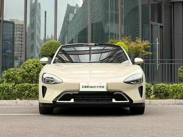 Xiaomi SU7 — Фото автомобиля 2