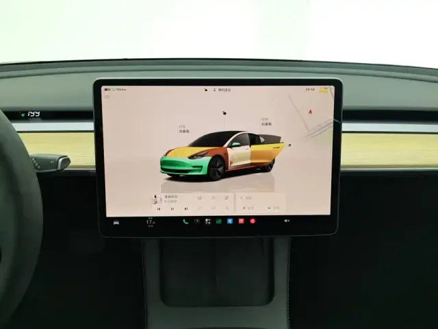Tesla Model 3 — Фото автомобиля 13