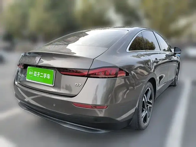 Roewe D7 — Фото автомобиля 4