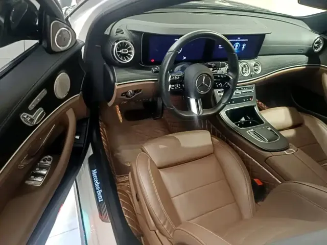 Mercedes-Benz E-Class — Фото автомобиля 8