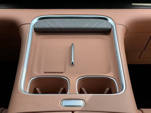 Leapmotor D Series — Фото автомобиля 20