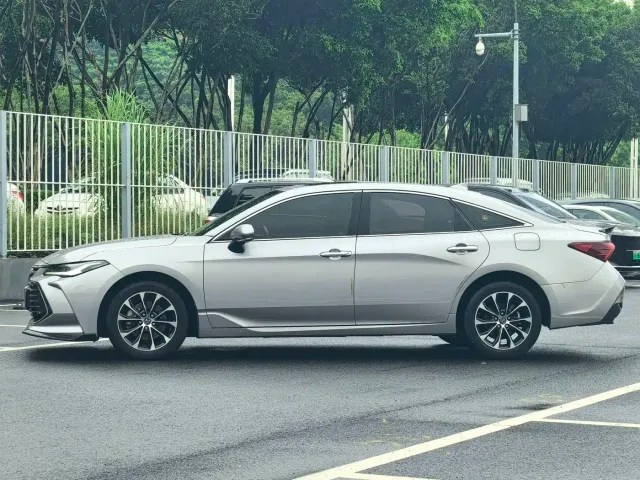 Toyota Avalon 2022 2.0L Luxury Edition — Фото автомобиля 8