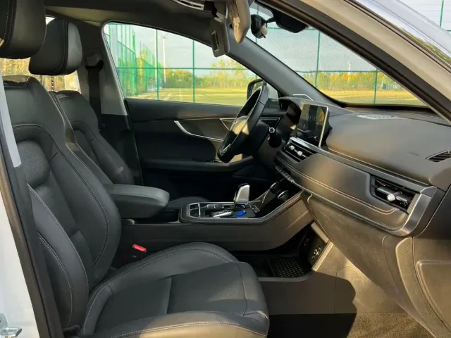 Chery Tiggo 8 — Фото автомобиля 9
