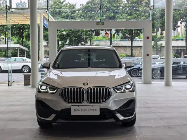 BMW X1 — Фото автомобиля 2