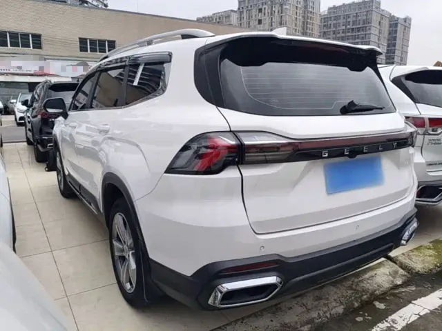 Geely Haoyue L — Фото автомобиля 4