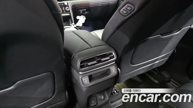 Genesis GV80 2.5T Бензин AWD — Фото автомобиля 18