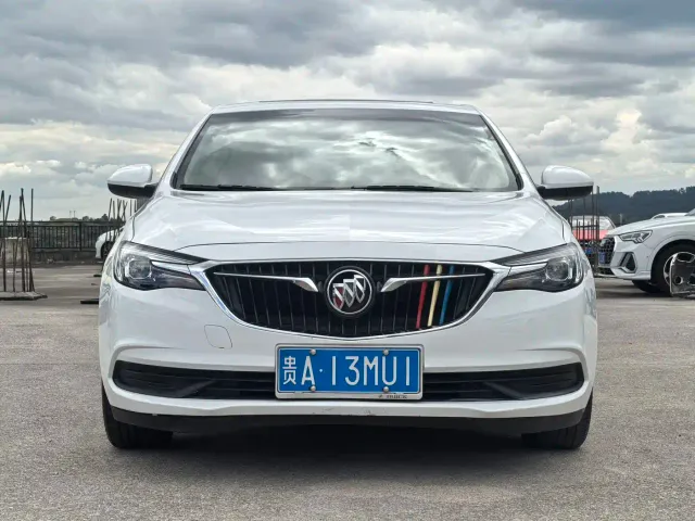 Buick Excelle — Фото автомобиля 2