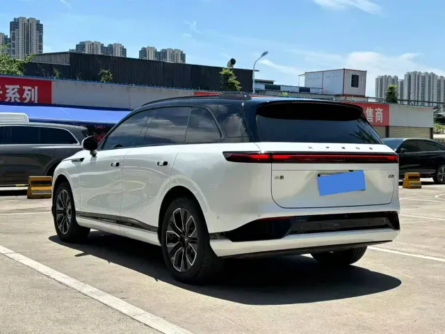 Xpeng G9 — Фото автомобиля 6