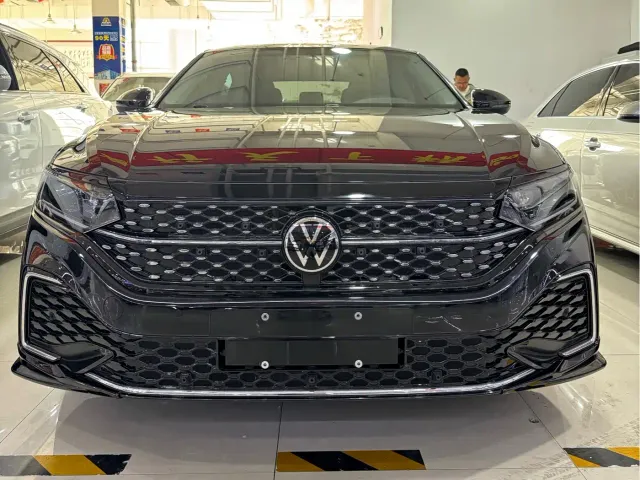 Volkswagen Passat — Фото автомобиля 2