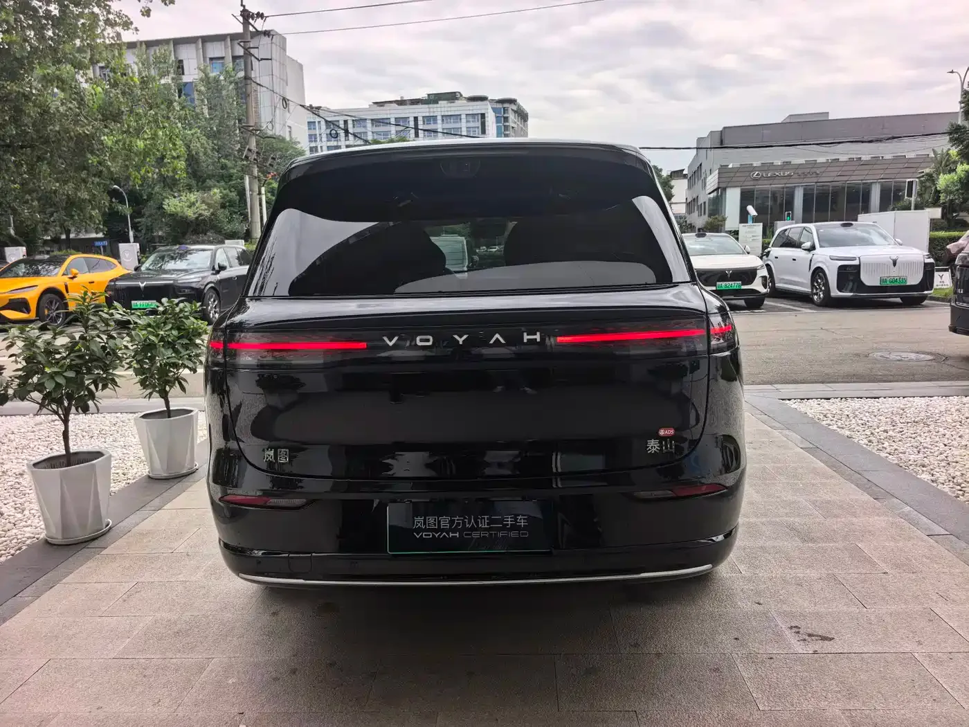 Voyah Auto VOYAH Taisan 2026 Model Quad-LiDAR Edition — Фото автомобиля 30
