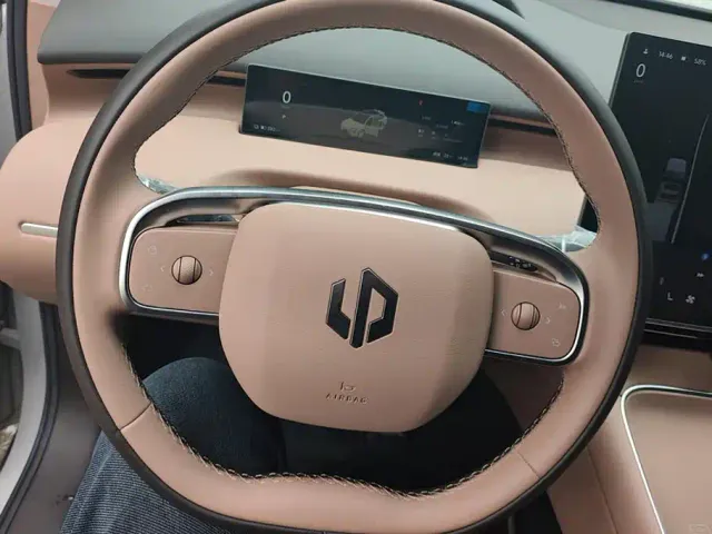 Leapmotor C10 — Фото автомобиля 15