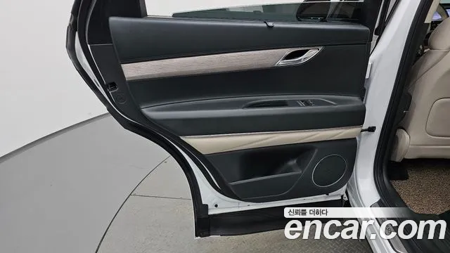 Genesis GV80 — Фото автомобиля 14