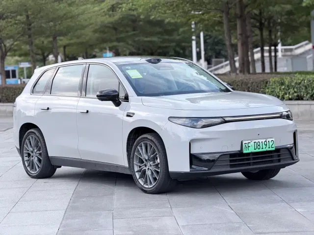 Leapmotor C10 — Фото автомобиля 3