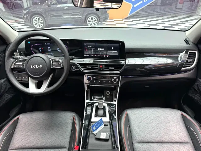 Kia Seltos — Фото автомобиля 9