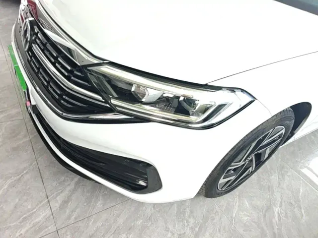 Volkswagen Sagitar — Фото автомобиля 23