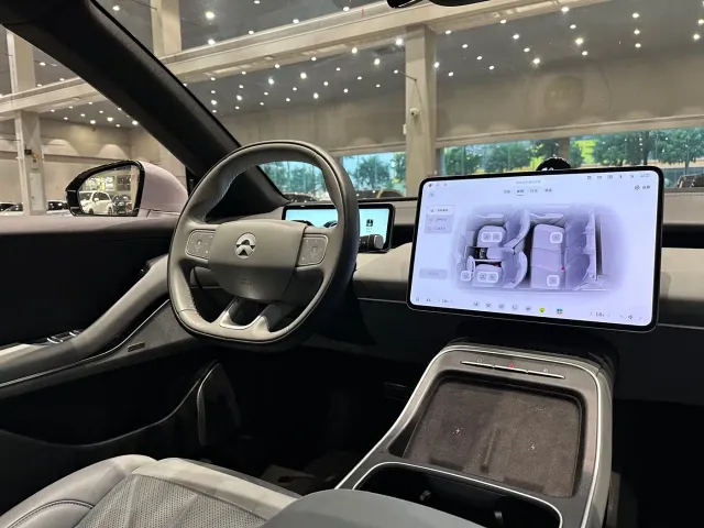 Nio ET5 Touring — Фото автомобиля 14