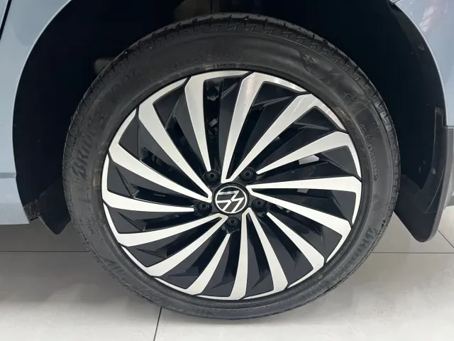 Volkswagen Lavida — Фото автомобиля 21
