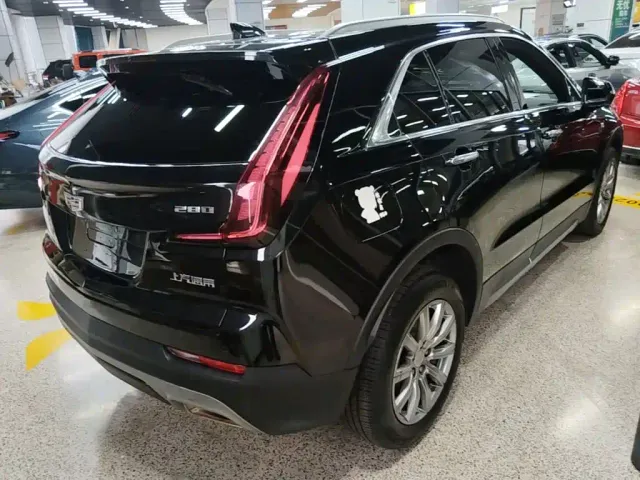 Cadillac XT4 — Фото автомобиля 6