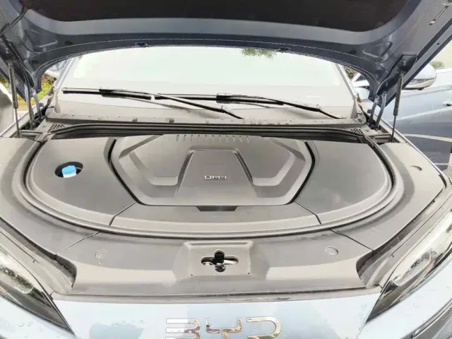 BYD Hai Shi 07 DM-i — Фото автомобиля 3