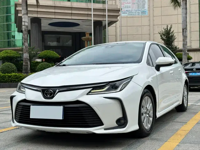 Фотография автомобиля — Toyota Corolla