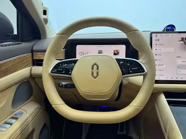 Aito M7 — Фото автомобиля 11