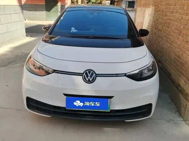 Volkswagen ID.3 — Фото автомобиля 2