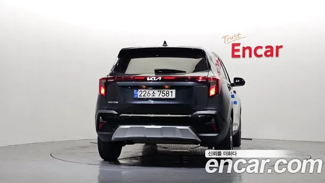 Kia Seltos New — Фото автомобиля 4