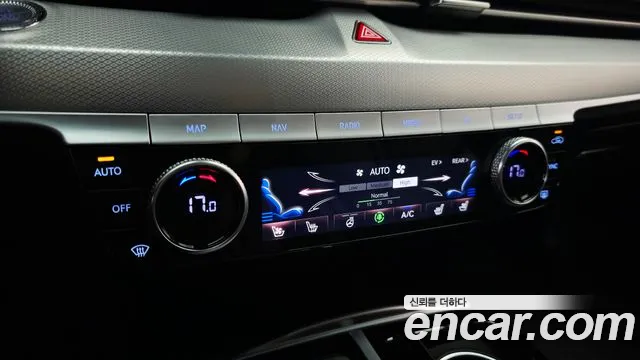 Genesis G80 Electrified G80 (RG3) — Фото автомобиля 26